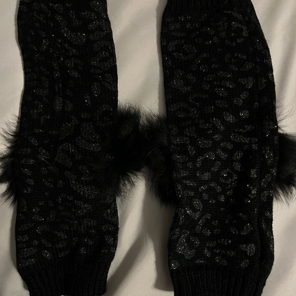 NWOT: Women’s Fingerless hand warmers - Picture 2 of 4